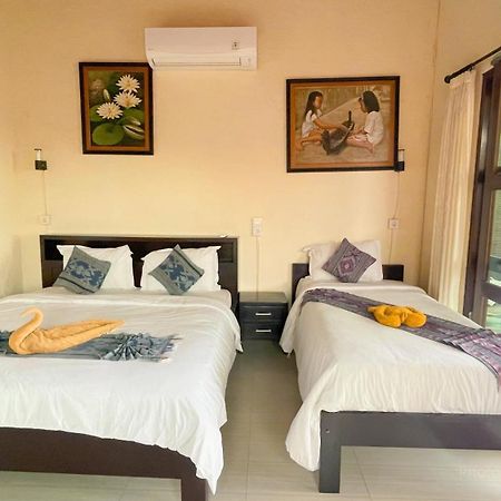 Hotel Bottelmania à Lovina Beach Extérieur photo