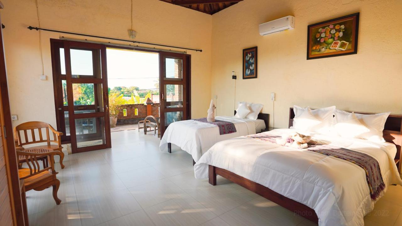 Hotel Bottelmania à Lovina Beach Extérieur photo