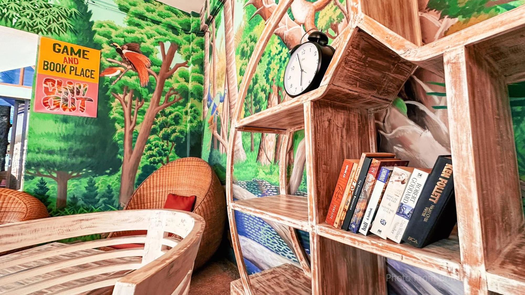 Hotel Bottelmania à Lovina Beach Extérieur photo