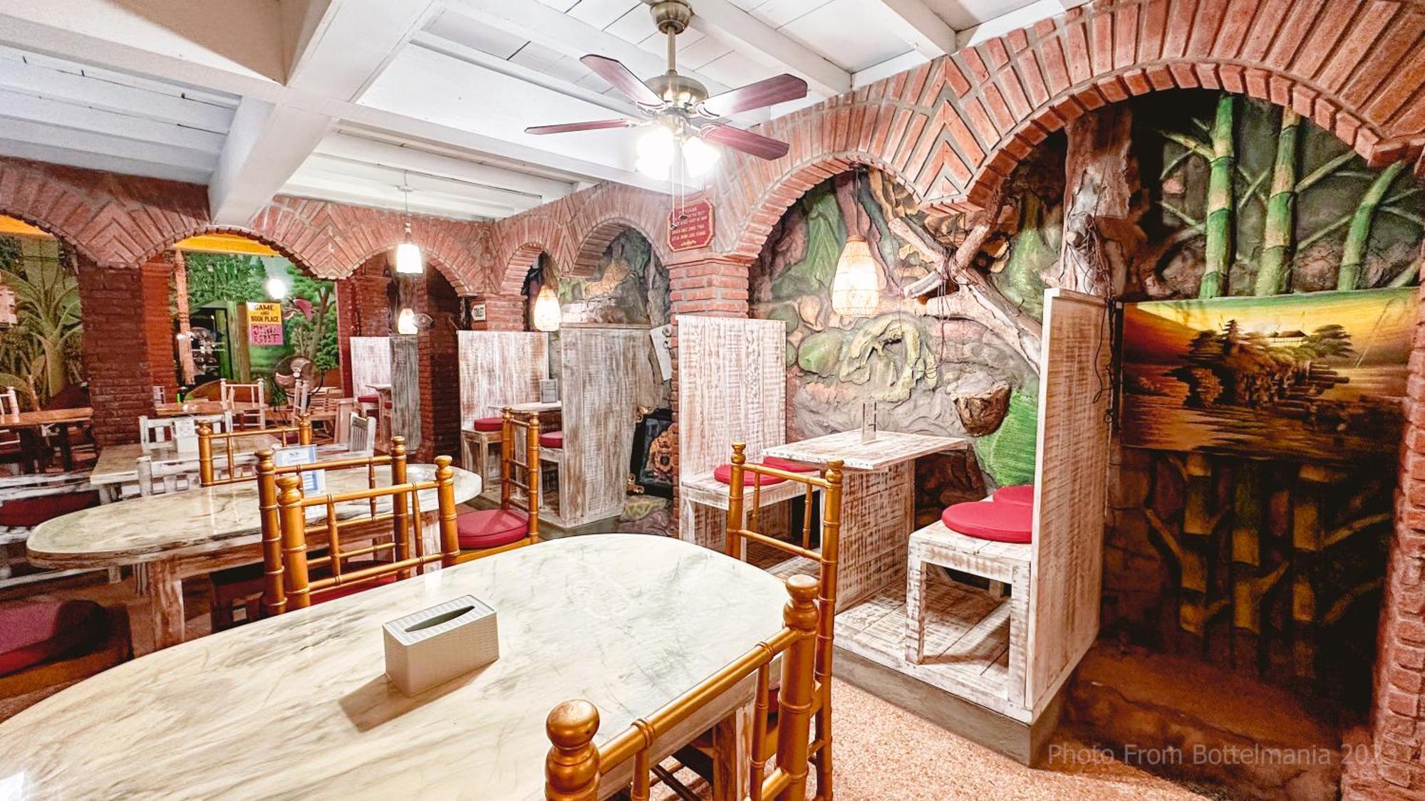 Hotel Bottelmania à Lovina Beach Extérieur photo