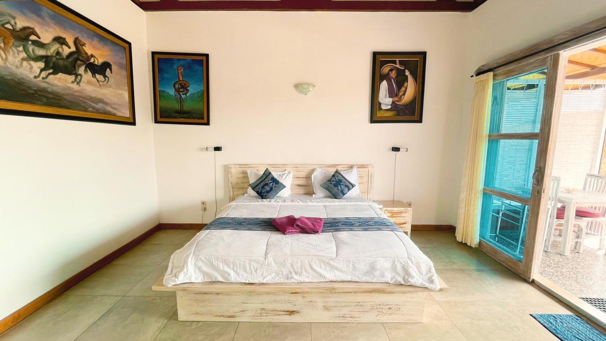 Hotel Bottelmania à Lovina Beach Extérieur photo