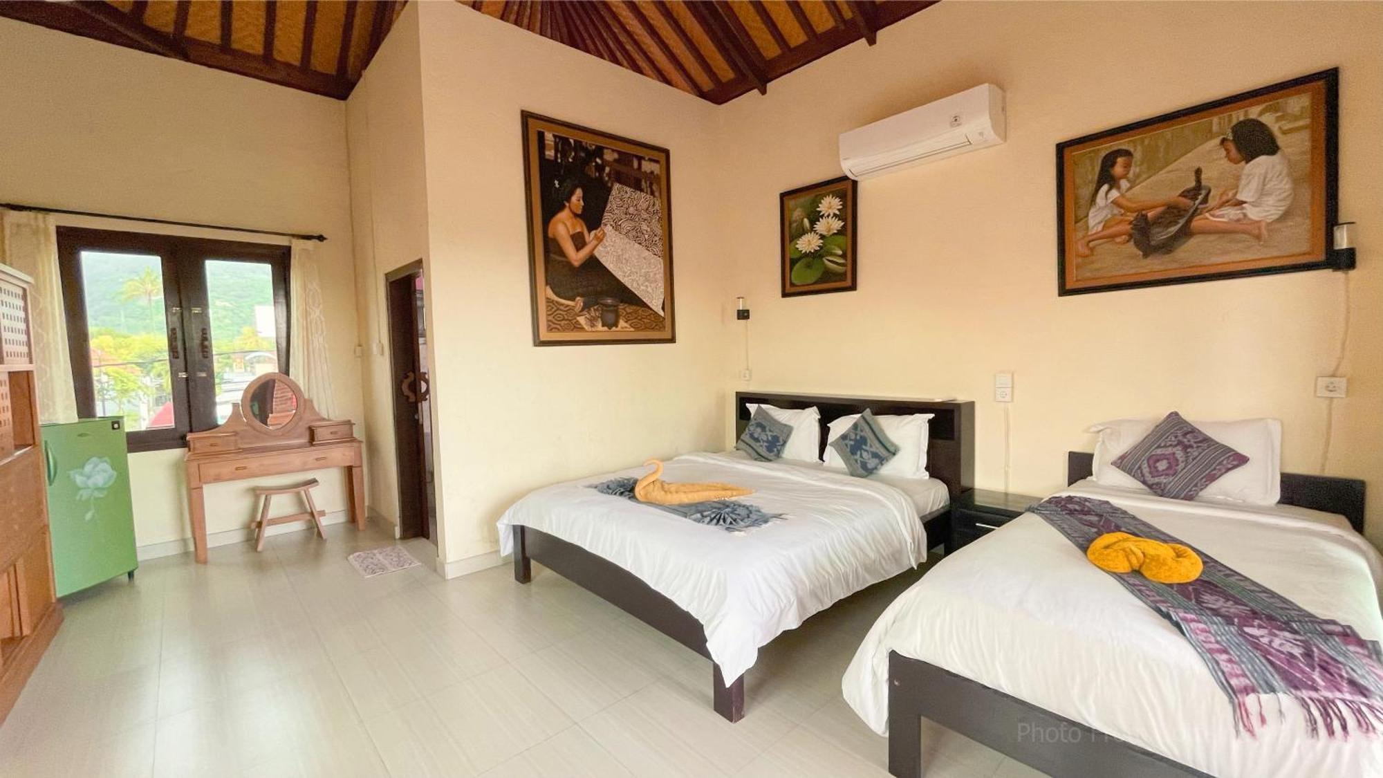 Hotel Bottelmania à Lovina Beach Extérieur photo