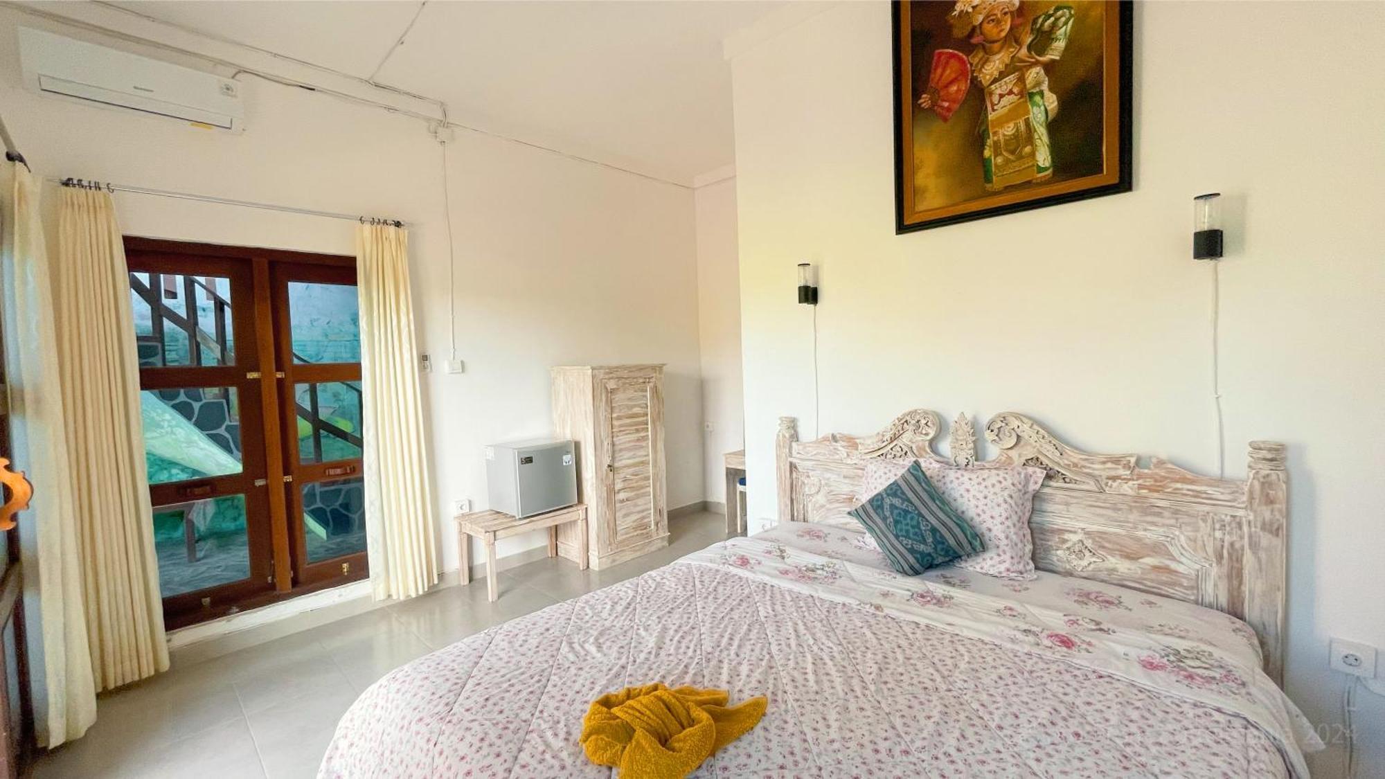 Hotel Bottelmania à Lovina Beach Extérieur photo